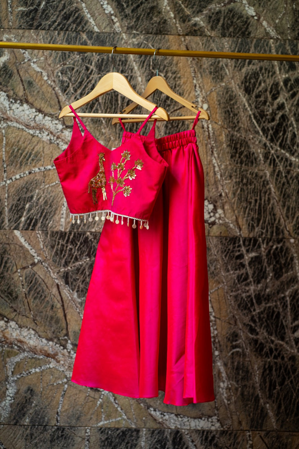 Silk Giraffe Motif Ensemble