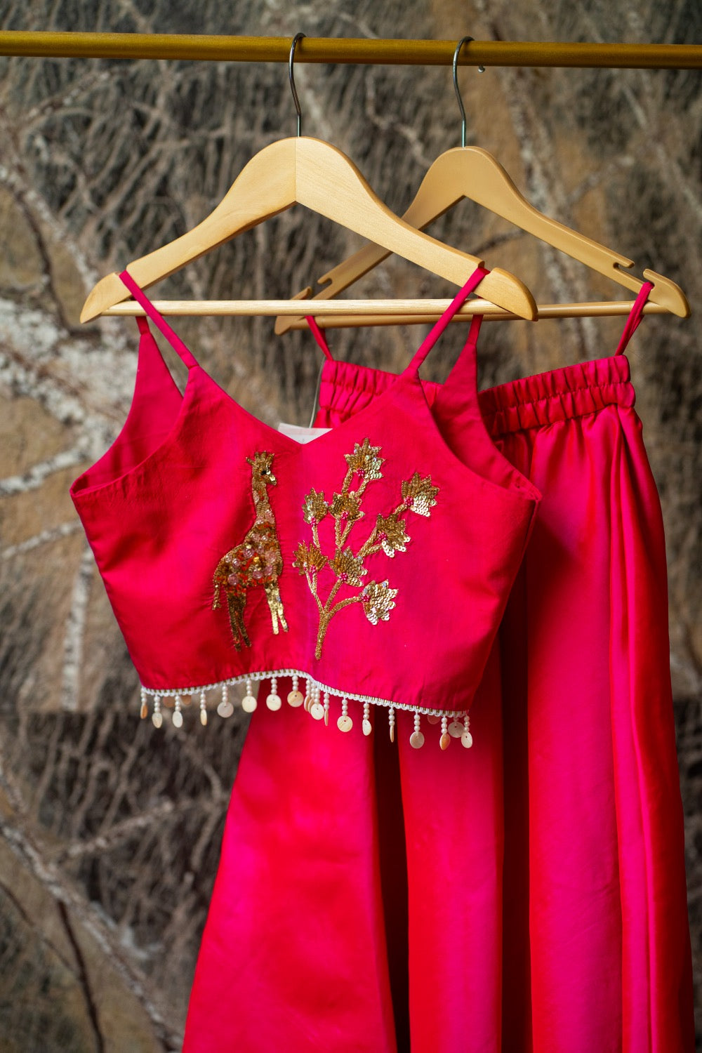 Silk Giraffe Motif Ensemble