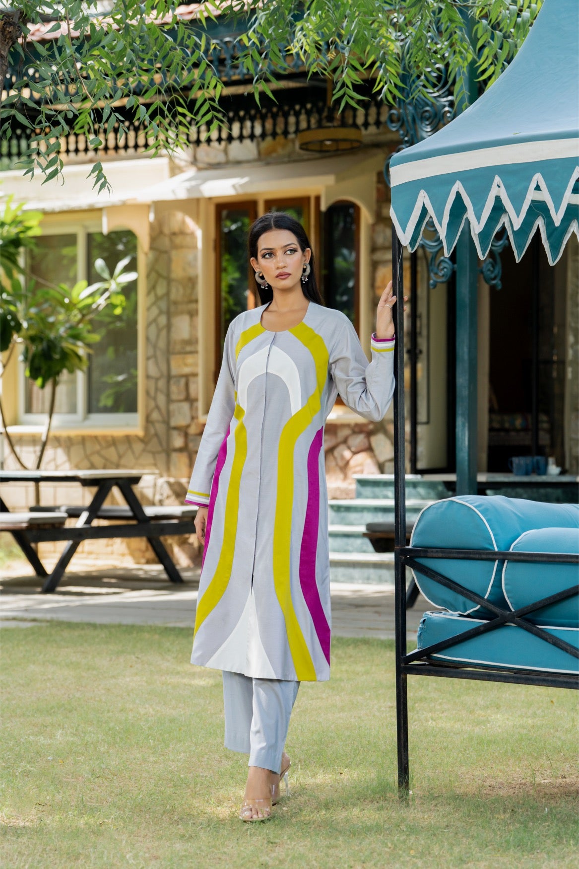 Aanchkala Grey Muslin Kurta – Geometric Appliqué
